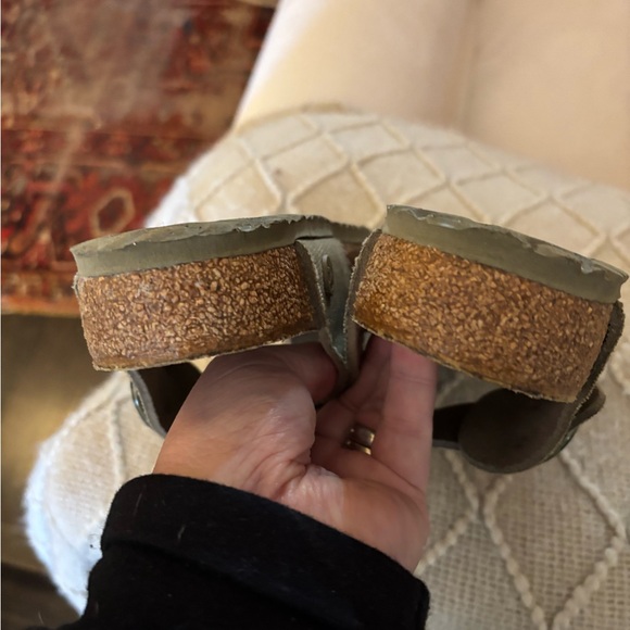 Birkenstock Gizeh Vegan Sandals - Olive - Picture 6 of 8